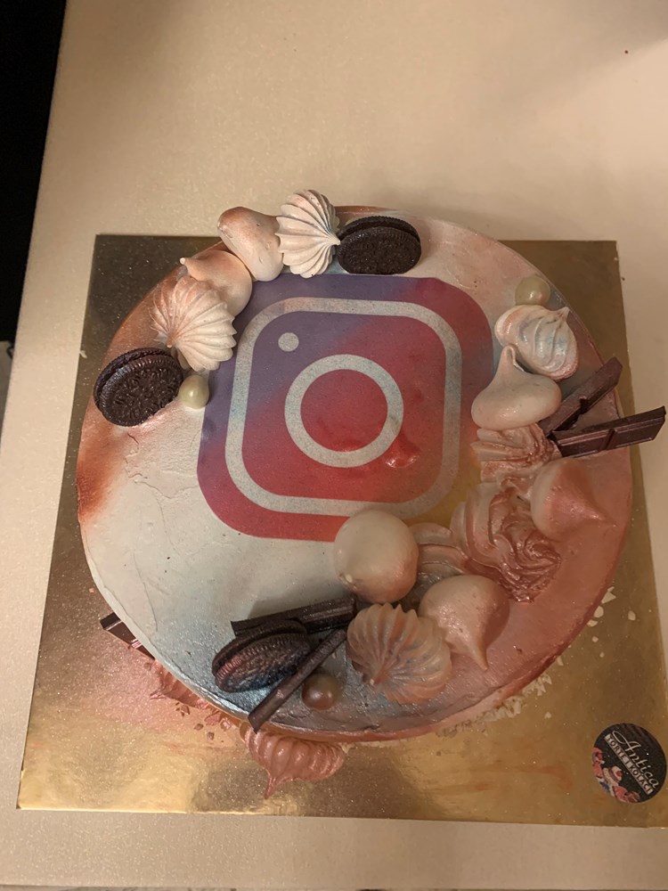 Prigodna Instagram torta broj dva